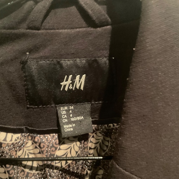 H&M Women’s Fall Coat - Picture 3 of 3